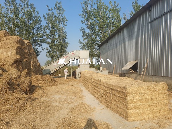 Straw baler wheat compress machine China Hualan