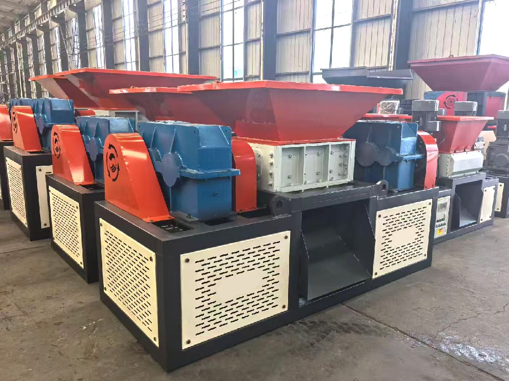 Rubber shredder PBR SBR Tyre crusher China